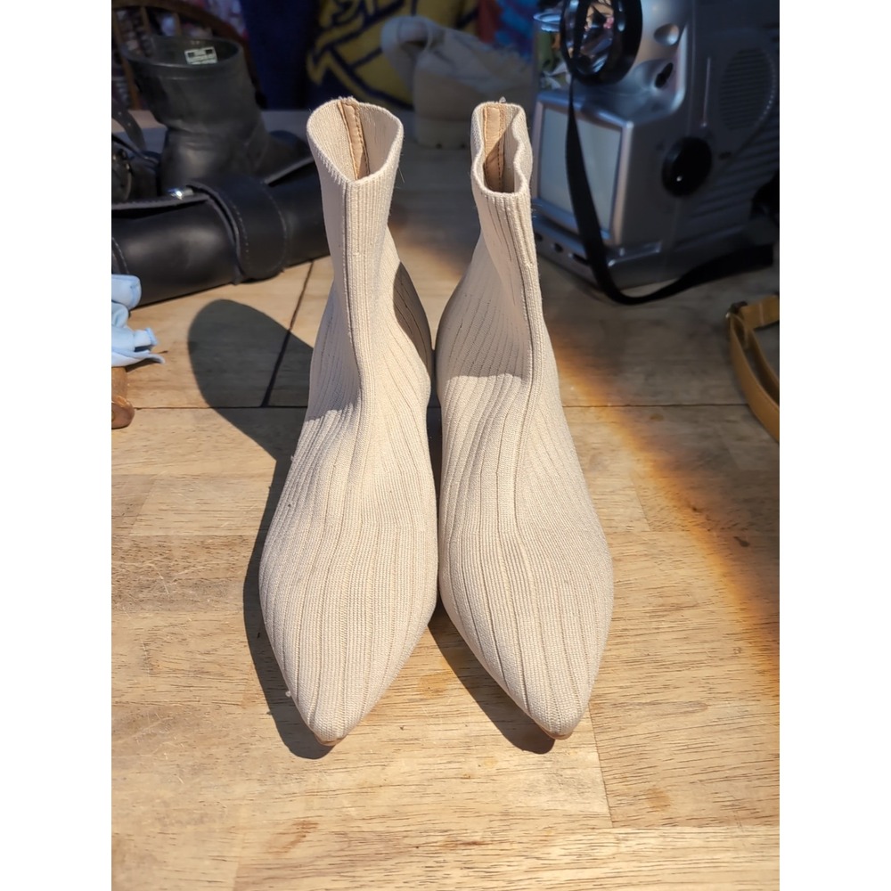 Cuccoo women's Size 7 Tan Beige Knit High Heel ankle boots